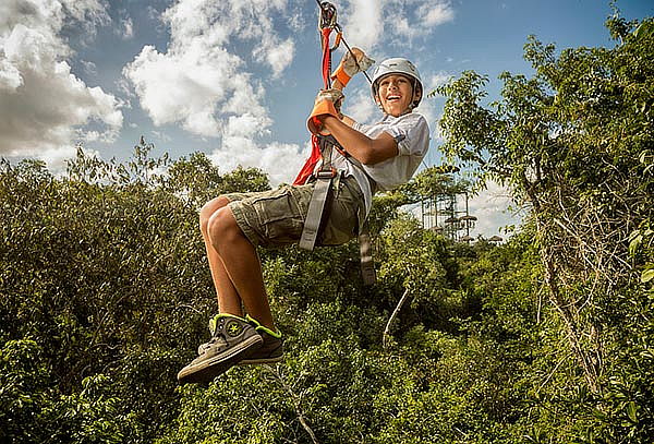 Extreme Canopy ¡Tour de Tirolesas! en Selvatica Rivera Maya 