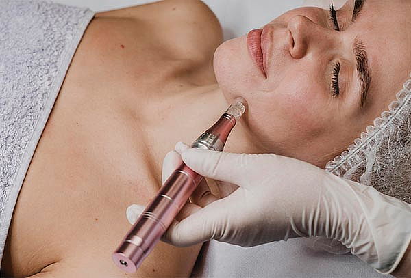 Facial Hidratante + Dermapen + Mascara Led