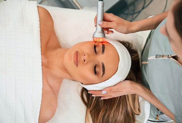 3 Sesiones de Rejuvenecimiento Facial con RF + Mascarilla