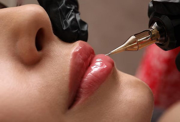 Micropigmentación de labios + Gelish gratis