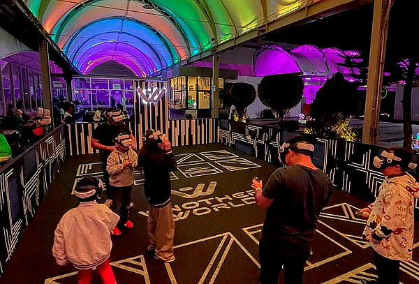 Acceso Hasta 6 Personas ANOTHER WORLD CIELO ABIERTO