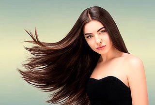 Cabello peinado con Alaciado antifriz