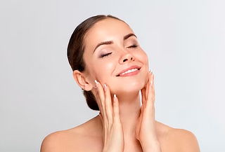 Limpieza Facial con Microdermoabrasión + Pharmalash y más.
