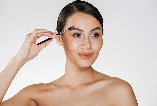 Diseño de Cejas + Microblading + Shading 
