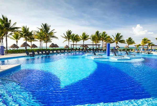 TODO INCLUIDO Para 2, 5D/4N BLUE BAY GRAND ESMERALDA 