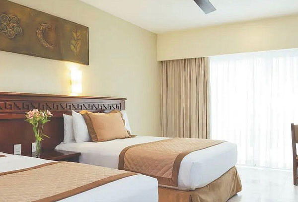 TODO INCLUIDO Para 2, 5D/4N BLUE BAY GRAND ESMERALDA 