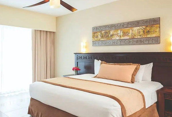 TODO INCLUIDO Para 2, 5D/4N BLUE BAY GRAND ESMERALDA 