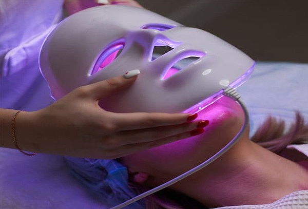 Microdermoabrasión + Hidratación + Masaje en Cuello y Brazos