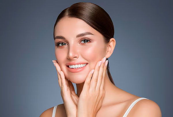 Efecto Piel de Porcelana: 1 o 3 Sesiones de BB Glow + REGALO