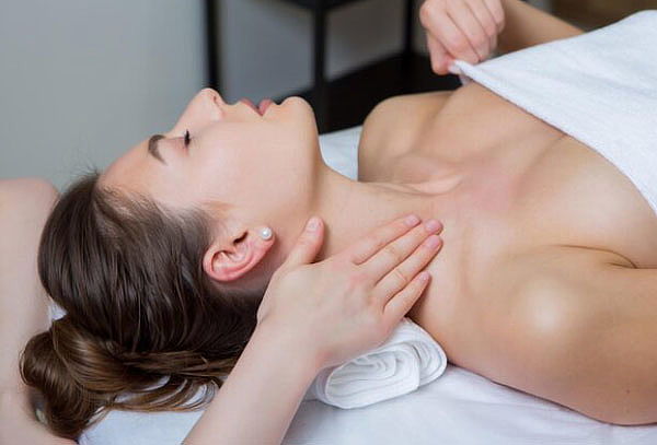 Masaje relajante cuello y cintura 30 min, en SPA ALMA XIUTIC