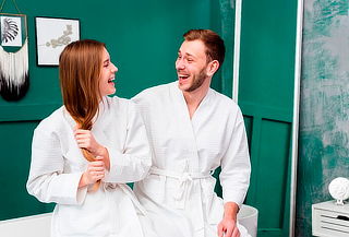 150 minutos de relajación en pareja + Jacuzzi + Facial y más