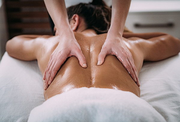 Masaje Relajante Espalda + Mascarilla Facial + Regalo