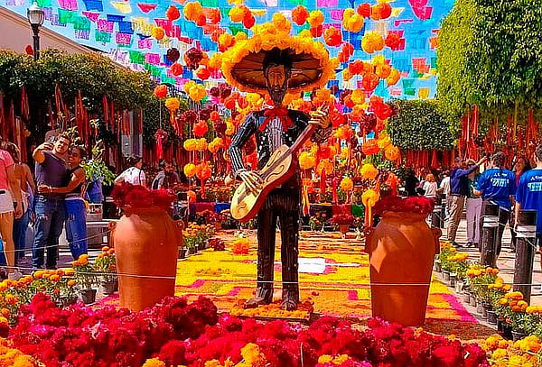 Calaverandia + Tlaquepaque ¡Tour 1 día: 31 de Octubre!