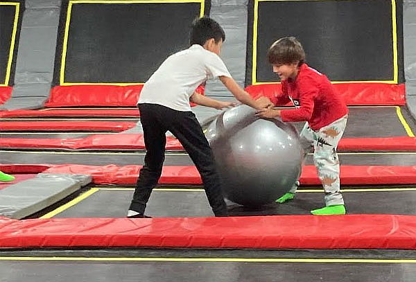 UPA: ¡Full Access Trampolines! 6 Sucursales Lunes a Domingo