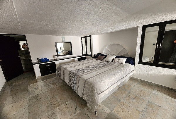 Hospedaje en Acapulco: 3 D Y 2 N Para 2, 4 o 6 Personas