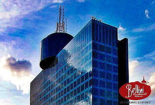 Restaurante giratorio 360° Menú de 4 Tiempos + Copa de Vino	