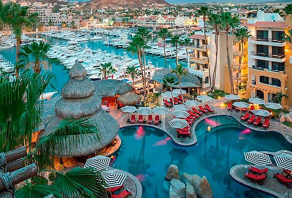 Todo Incluido: 4 o 5 N en Marina Fiesta Resort Los Cabos