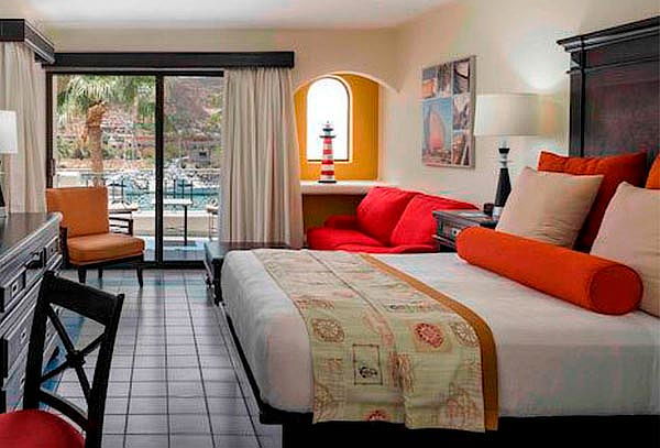 Todo Incluido: 4 o 5 N en Marina Fiesta Resort Los Cabos