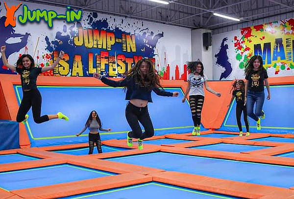 2x1 Diviértete en Jump-In ¡8 Sucursales! + Calcetines