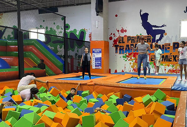 2x1 Diviértete en Jump-In ¡8 Sucursales! + Calcetines