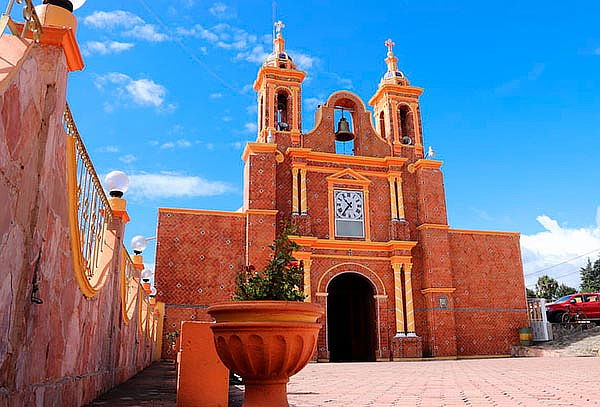 Cascadas y Bosques Paraíso + Vinos artesanales + Transporte