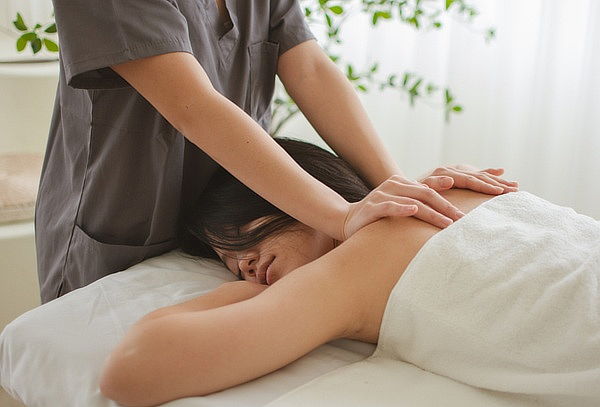 Masaje Clínico Cuerpo Completo + Aceites + Digitopuntura