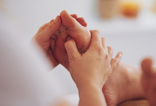 Reflexología Podal + Aceites Naturales + Masaje de Pies