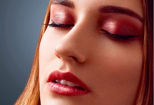 2x1 en Perfilado nasal con ácido hialurónico