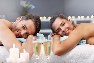 3 Horas Spa VIP en Pareja: Masaje Full body, Vino y más...