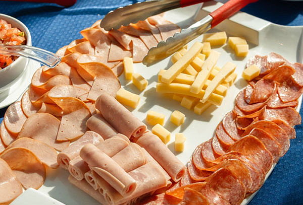 Sábado o domingo: Brunch en Bellini: Buffet + Bebida 