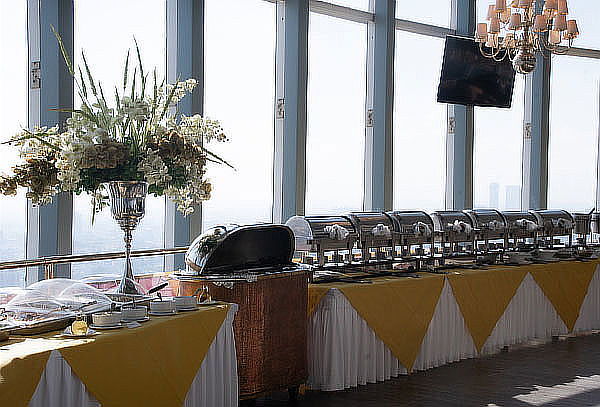 Sábado o domingo: Brunch en Bellini: Buffet + Bebida 