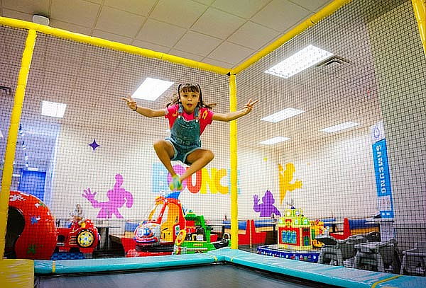 COMBO VIDEOJUEGOS (60 juegos)+ JUEGO ACTIVO en Chuck Cheese®