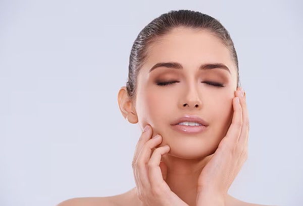 Lifting Facial + Dermapen + Ampolleta + Mascarilla