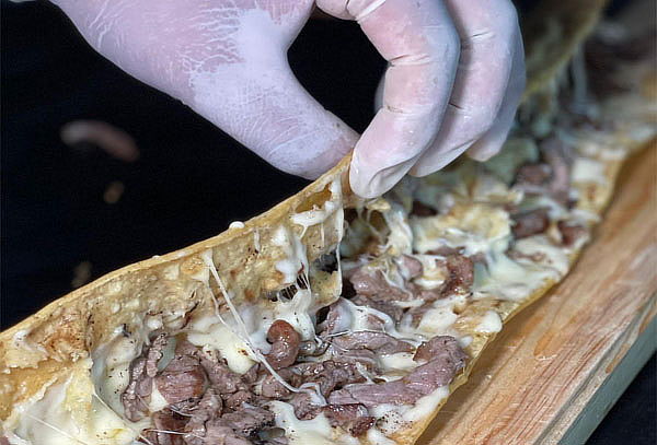 2 Machetes de Arrachera, Sirloin o Picaña + 2 Aguas Frescas