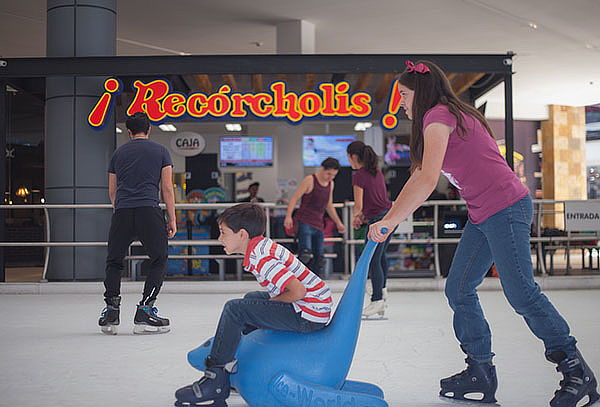 2X1  Acceso a Pista de Hielo ilimitado en Recórcholis