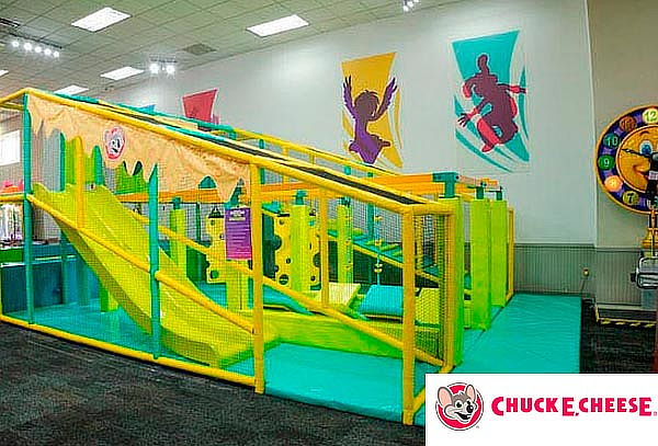 JUEGO ACTIVO Day Pass en zona de aventura en Chuck Cheese®