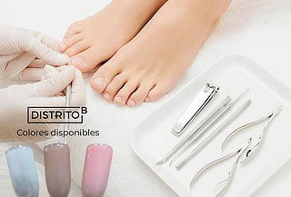 Clean Look en Pies: Pedicure Ruso + Gel Fuerza en tonos Nude