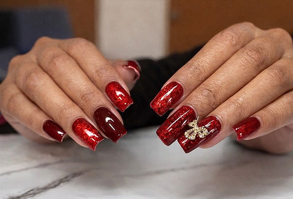 Limpieza Facial + Manicure en Gel Semipermanente 3 Tonos