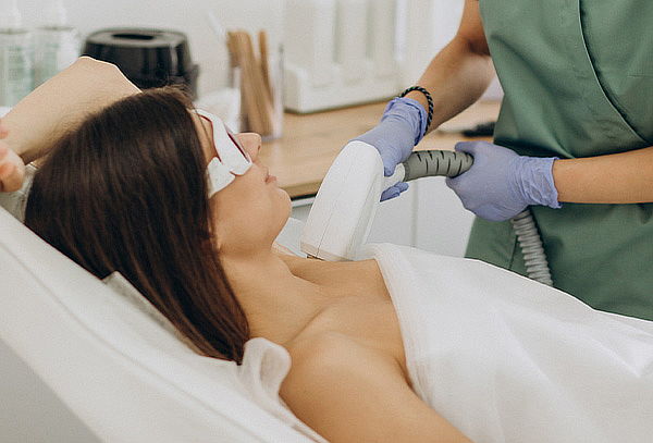 6 sesiones de Depilación Diodo en Bigote, Axilas y patillas