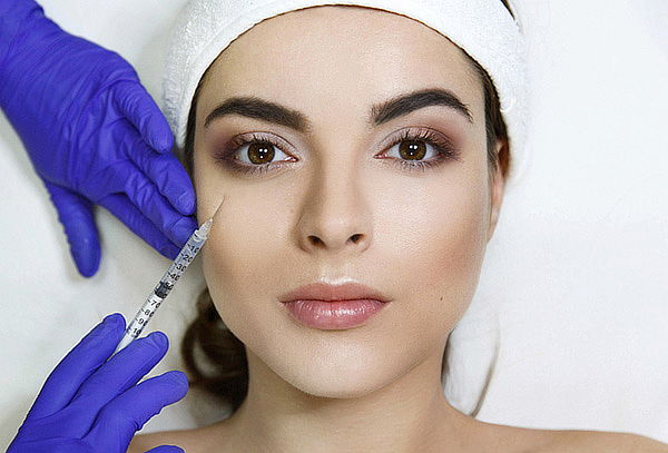 50 u de toxina botulínica aplicado por medico certificado