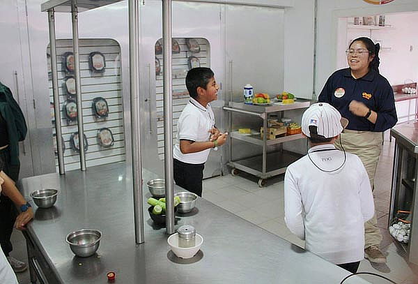 Acceso general a Granja Las Américas + Reptiles 