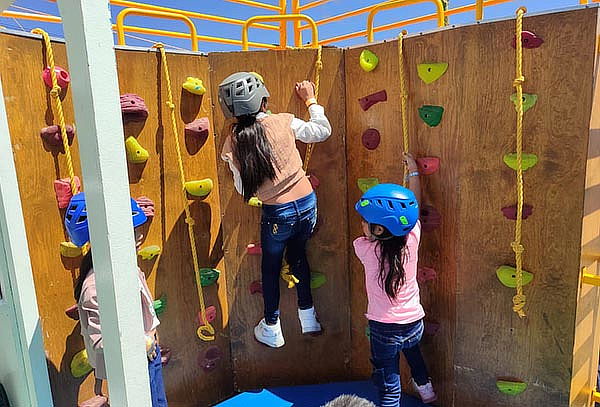 Acceso general a Granja Las Américas + Reptiles 