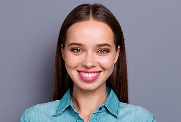 Limpieza dental + blanqueamiento + eliminación de caries