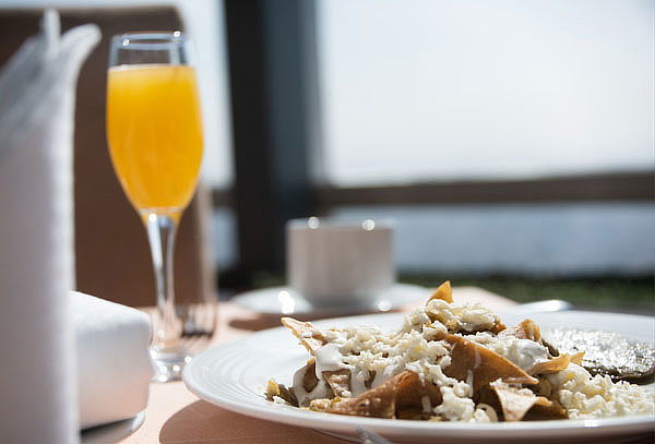 Sábado o domingo: Brunch en Bellini: Buffet + Bebida 