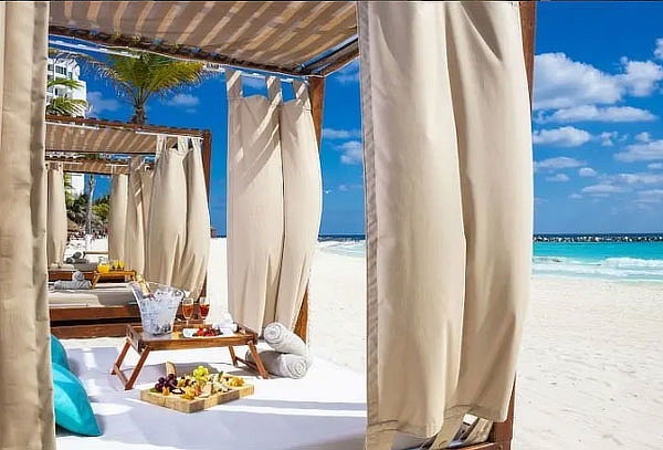 ¡Todo Incluido! 5D/4N Krystal Cancún para 2 + menores