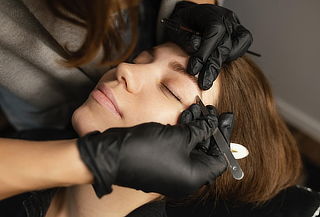 Laminado de Cejas + Hidratación 