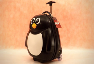 Set Mochila con Ruedas + Backpack Pingüino 50%