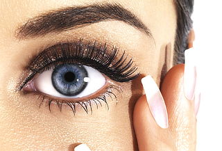 Micropigmentación en ojos o cejas + microdermoabrasión