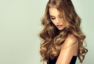 Corte + Efectos + Diseño Ceja + Facial y Gelish Corte + Efectos + Diseño Ceja + Facial y Gelish
