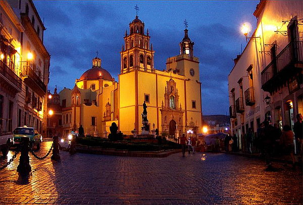 San Miguel de Allende +GTO 2D/1N + Museo de momias y más